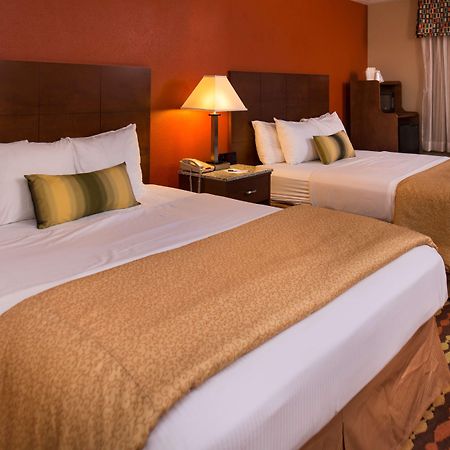 Best Western Ambassador Inn&Suites Wisconsin Dells Exterior foto