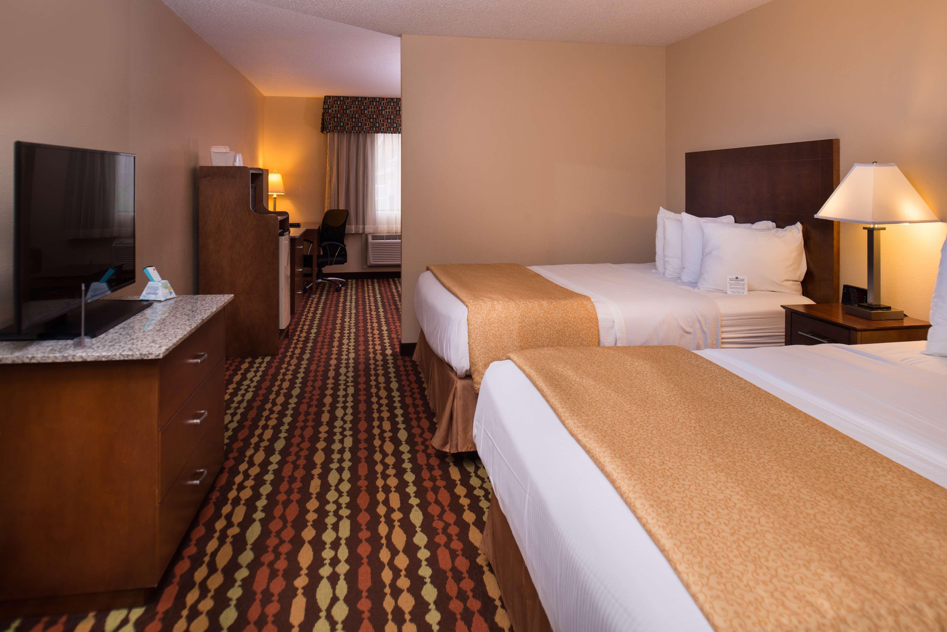 Best Western Ambassador Inn&Suites Wisconsin Dells Exterior foto