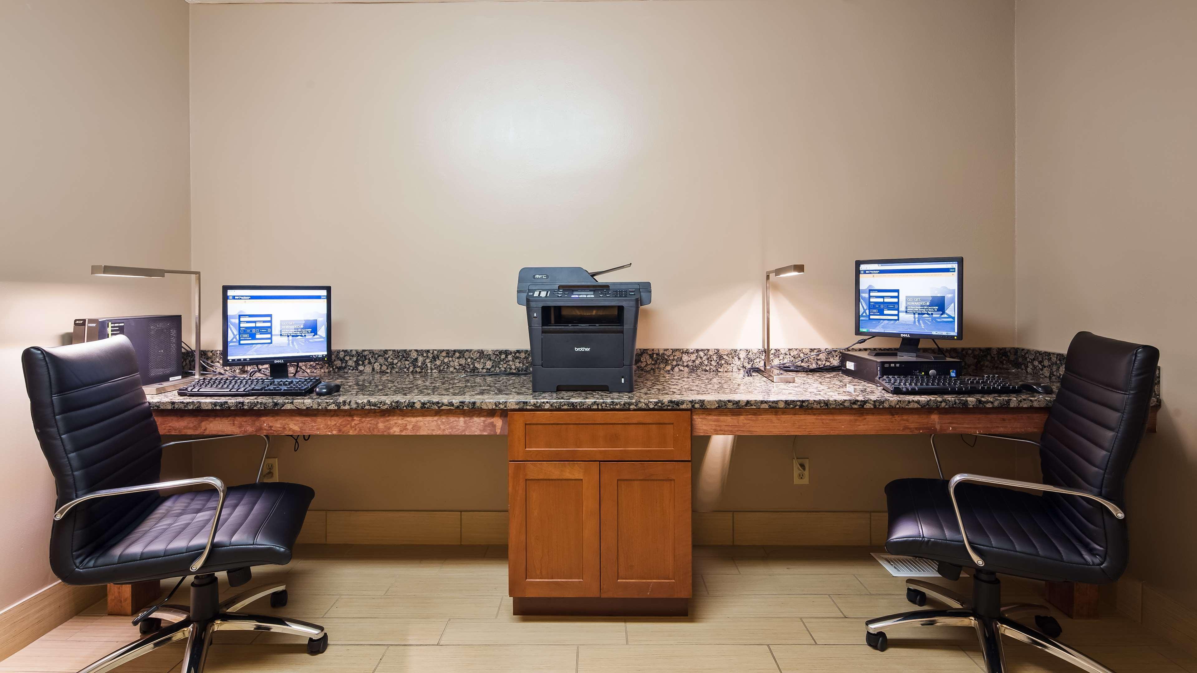 Best Western Ambassador Inn&Suites Wisconsin Dells Exterior foto