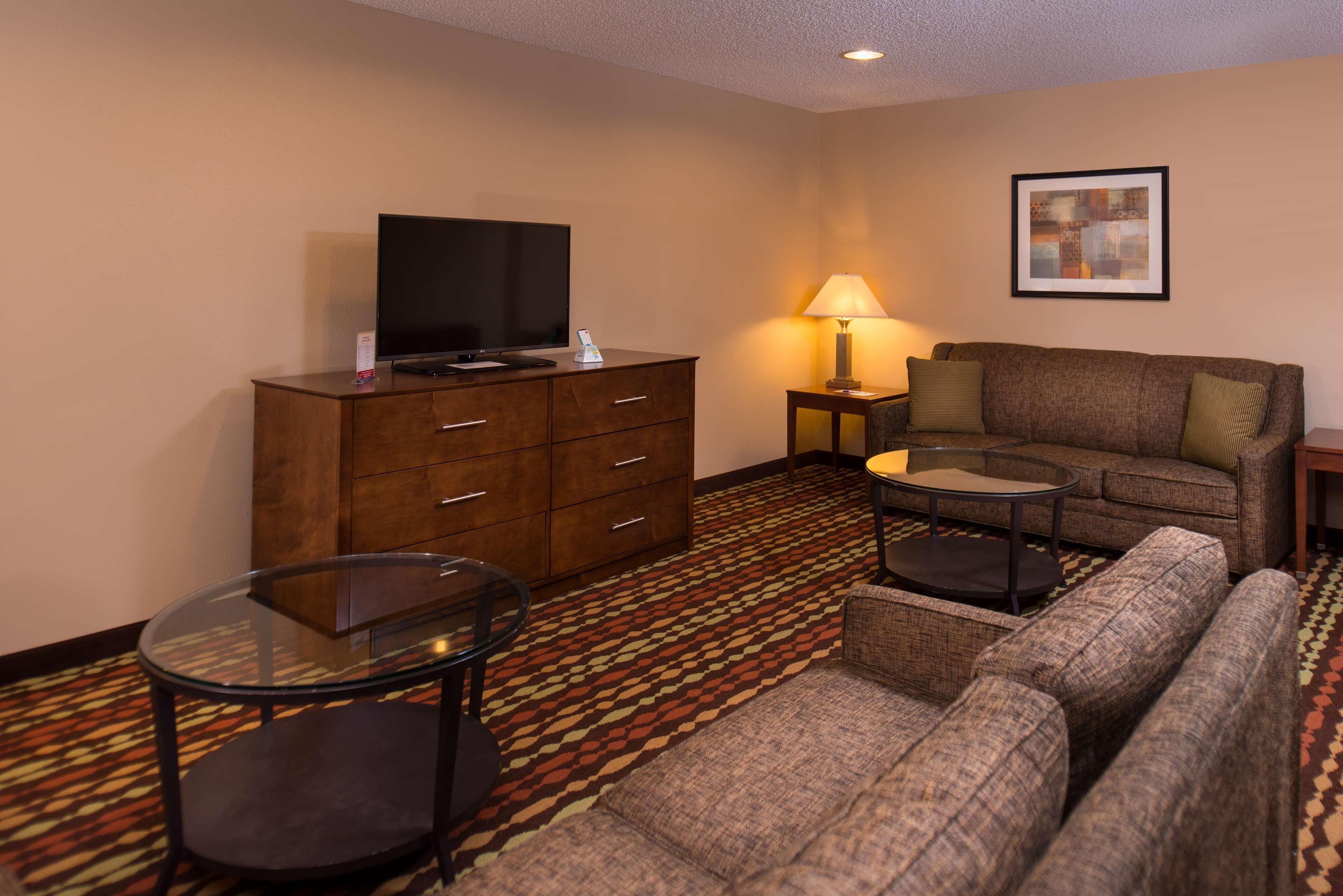 Best Western Ambassador Inn&Suites Wisconsin Dells Exterior foto