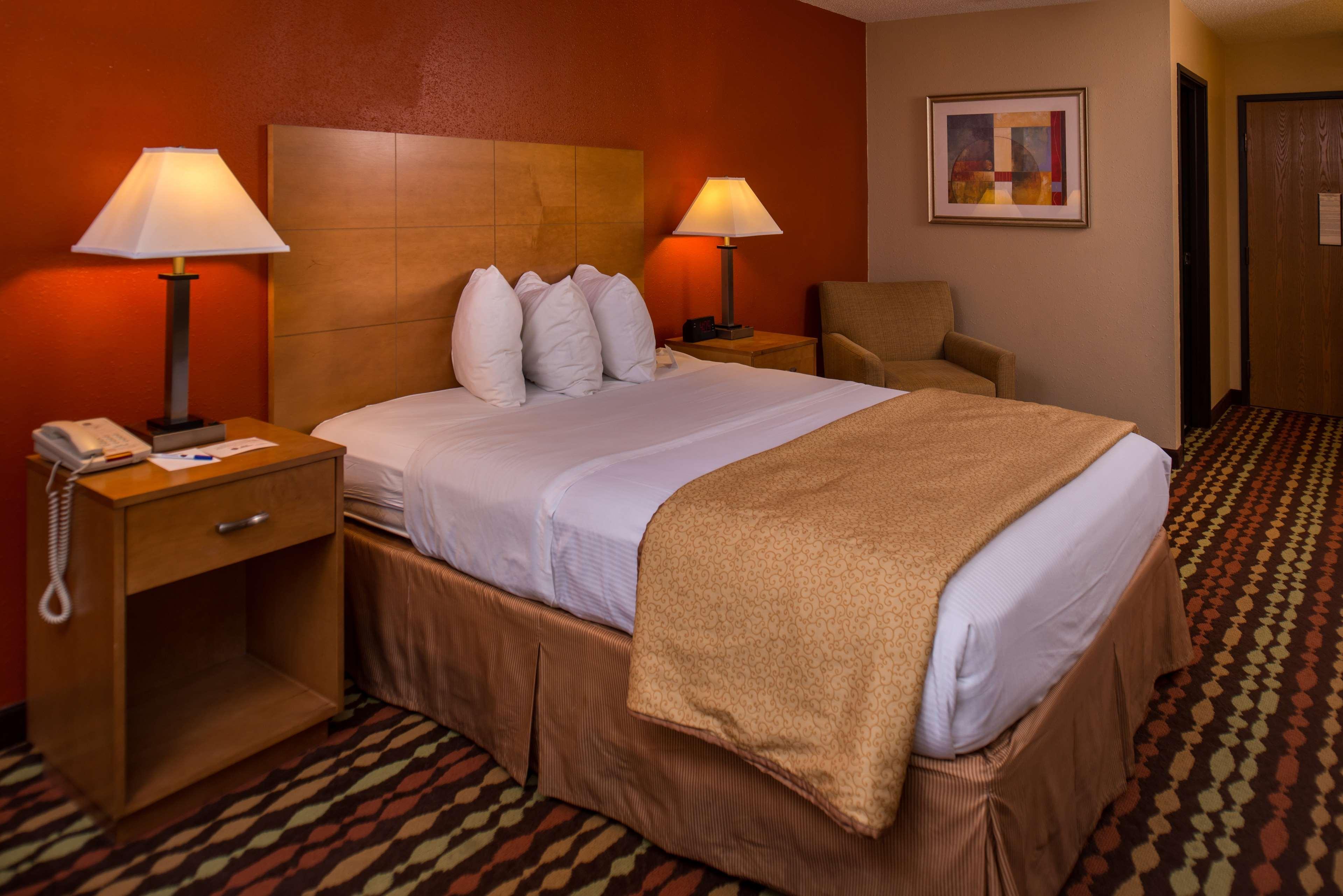 Best Western Ambassador Inn&Suites Wisconsin Dells Exterior foto