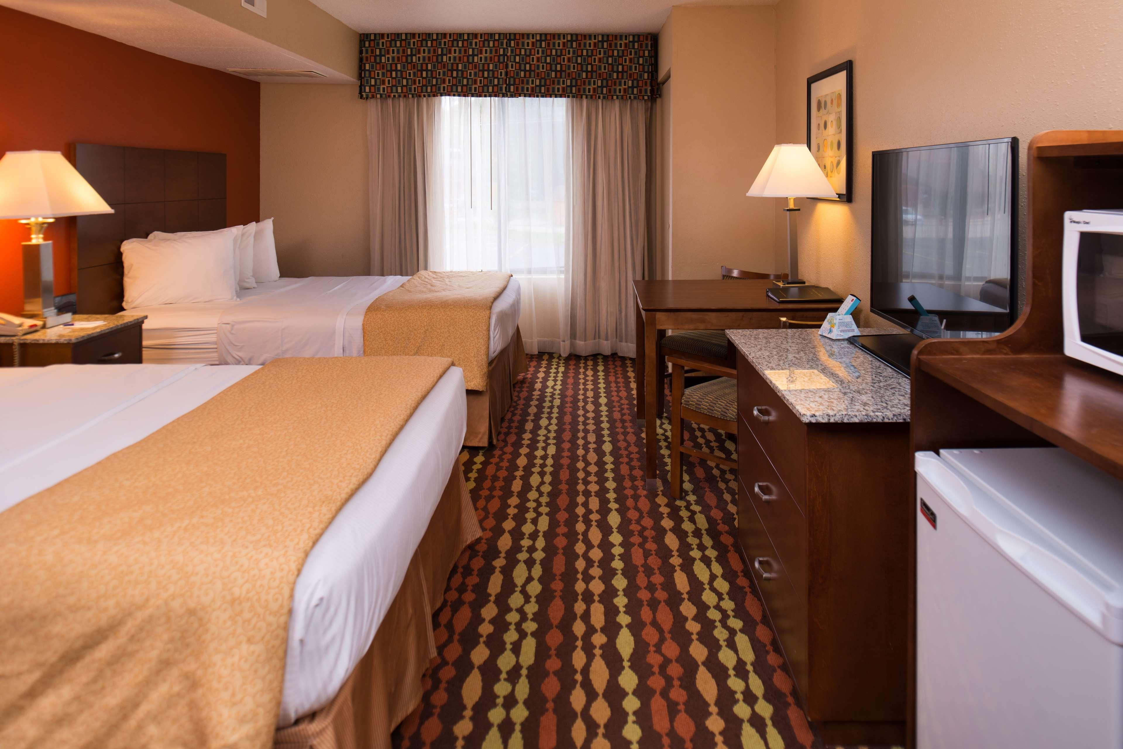 Best Western Ambassador Inn&Suites Wisconsin Dells Exterior foto