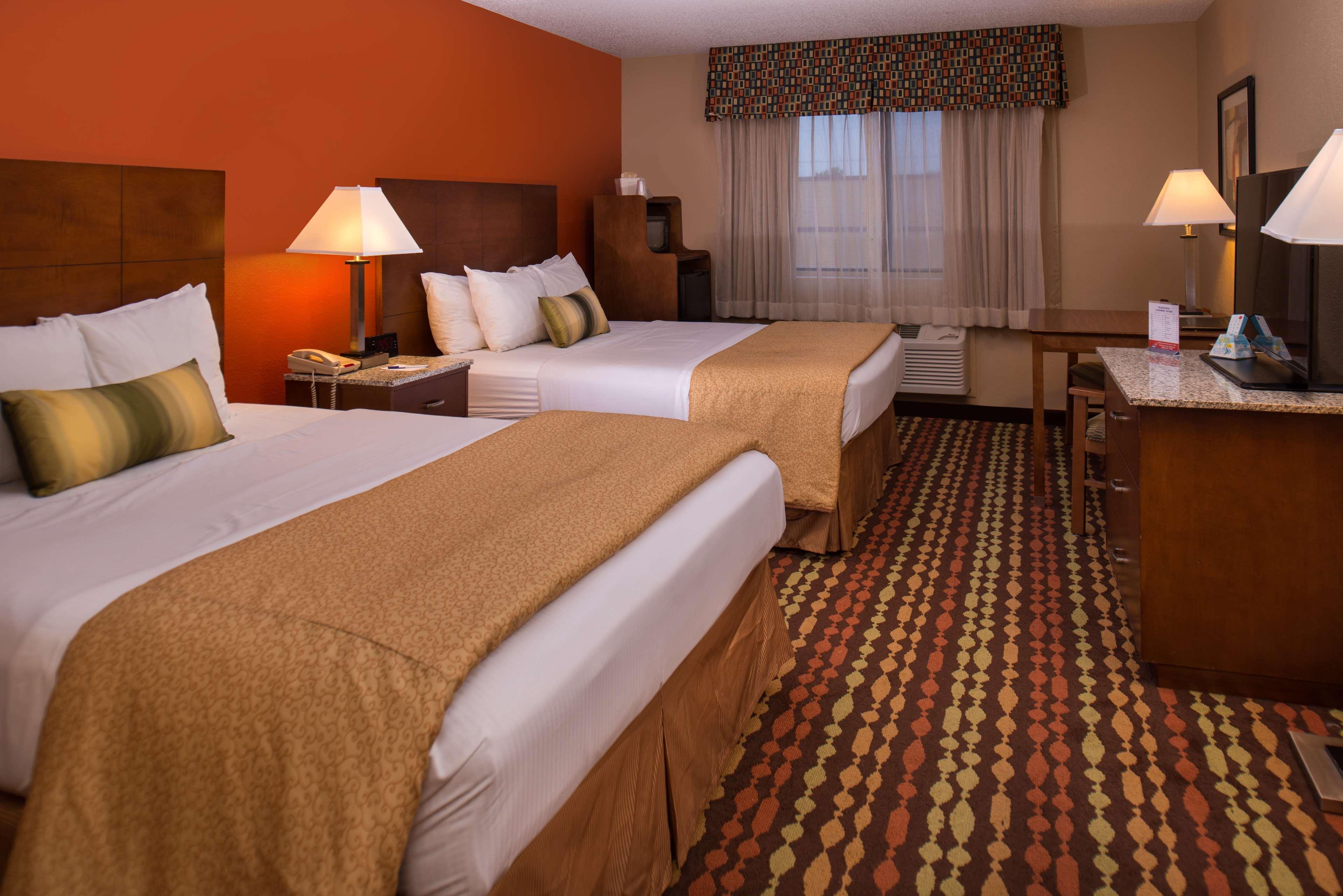 Best Western Ambassador Inn&Suites Wisconsin Dells Exterior foto
